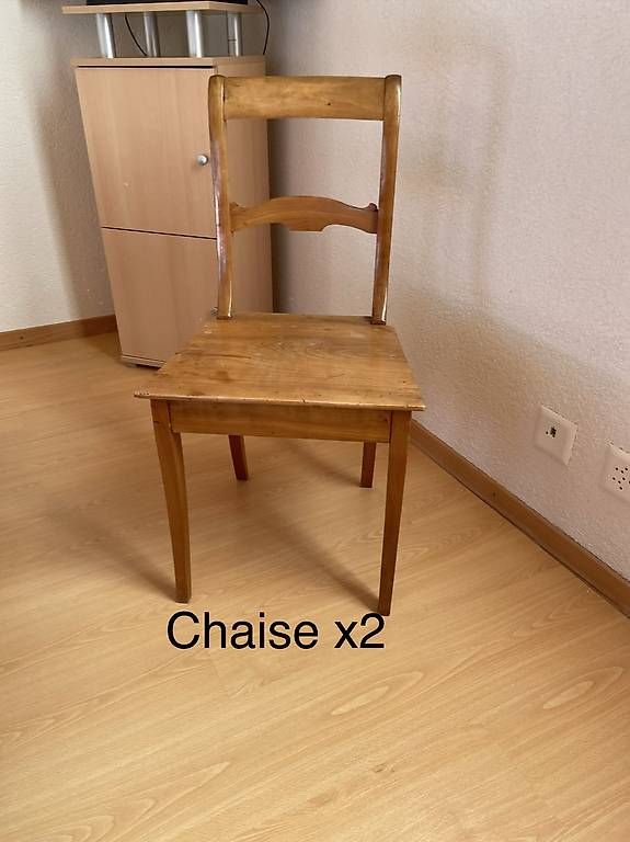 Tische: Lot table guéridon et chaise – Gebraucht aus Peney-le-jorat von ale_ql5f 2