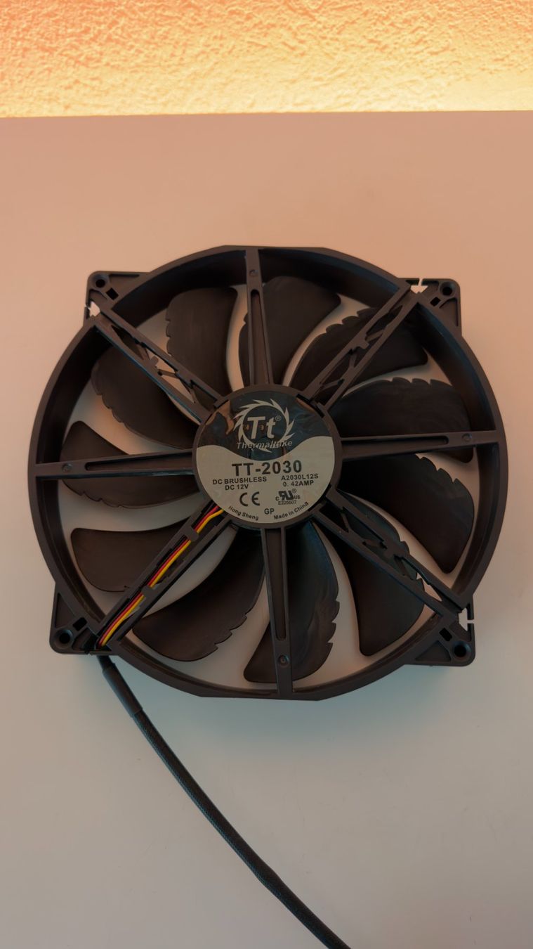 Thermaltake Ventilatori: Thermaltake 200 mm PC Cooling Fan – Usato da Ponte Capriasca venduto da Claudio__1972 2