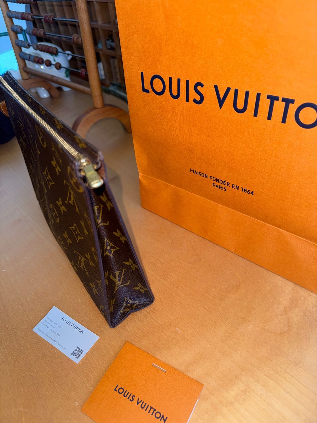 Louis Vuitton Sacs: Louis Vuitton Toiletry Pouch – D'occasion à Buch am Irchel par Pukpan_99 3