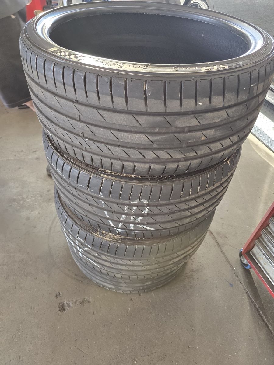 Pneumatici & Ruote complete: Kumho 245/30R20 – Usato da winterthur venduto da DM__