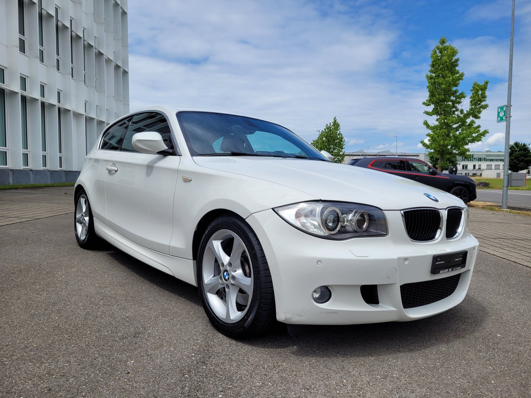 BMW Automobili: BMW 123d M-Sport-Paket – Usato da Emmenbrücke venduto da Jackpot666 3