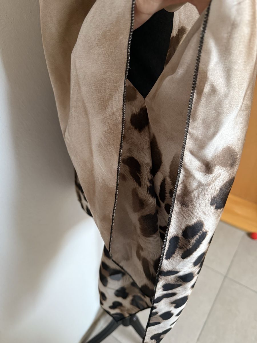 Camicette: Extravagante Bluse in Seidenoptik – Nuovo (secondo la descrizione) da Sigriswil venduto da ck56 6