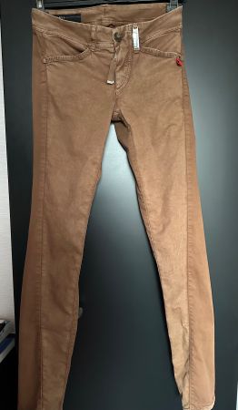 Damenhose von HIGH-everydaycouture