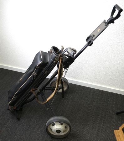 Slazenger Golftasche mit Trolly, Schlägern und Zubehör