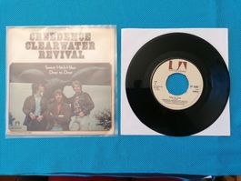 Creedence Clearwater Revival – Sweet Hitch-Hiker