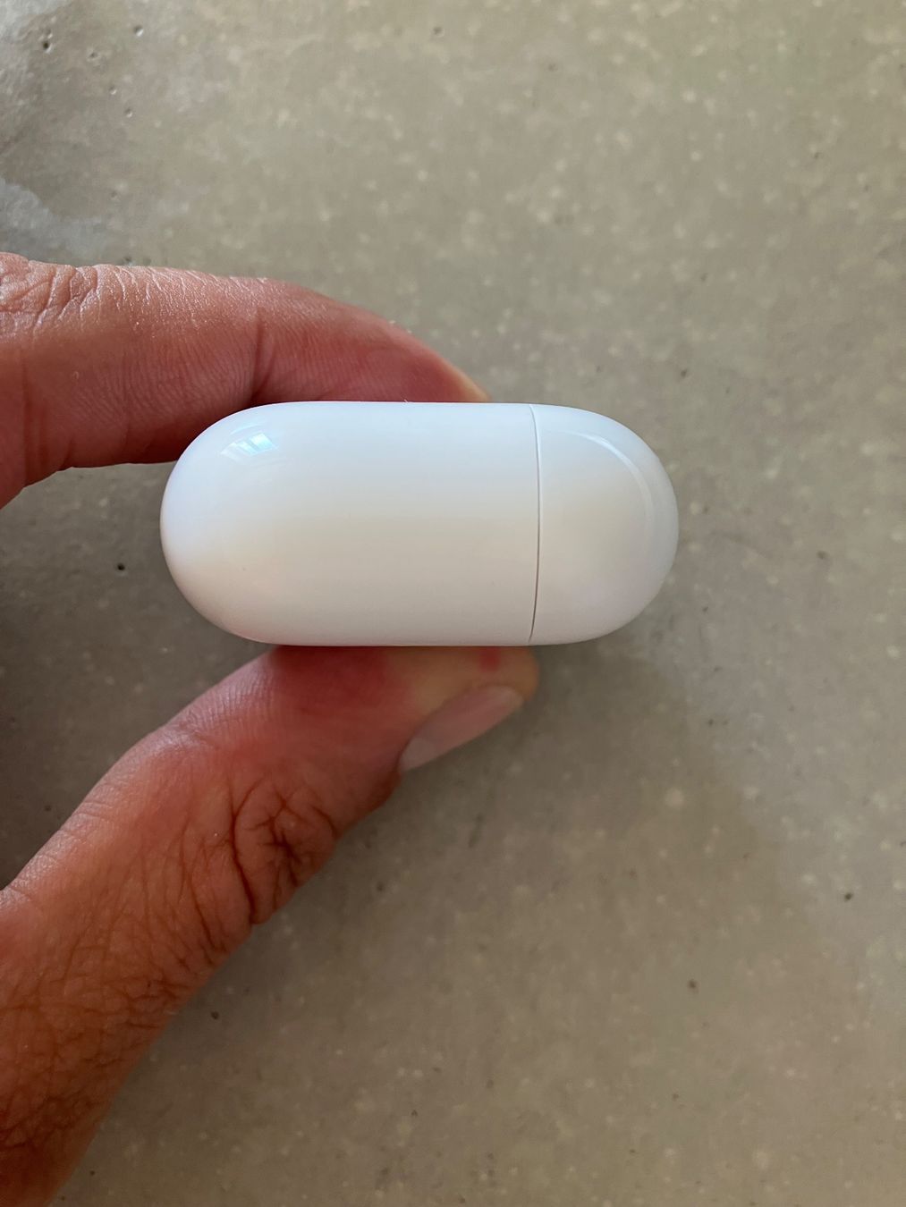 Apple Casques audio: APPLE AIRPODS 4 CASE ANC – D'occasion à Lausanne par mr.v 8