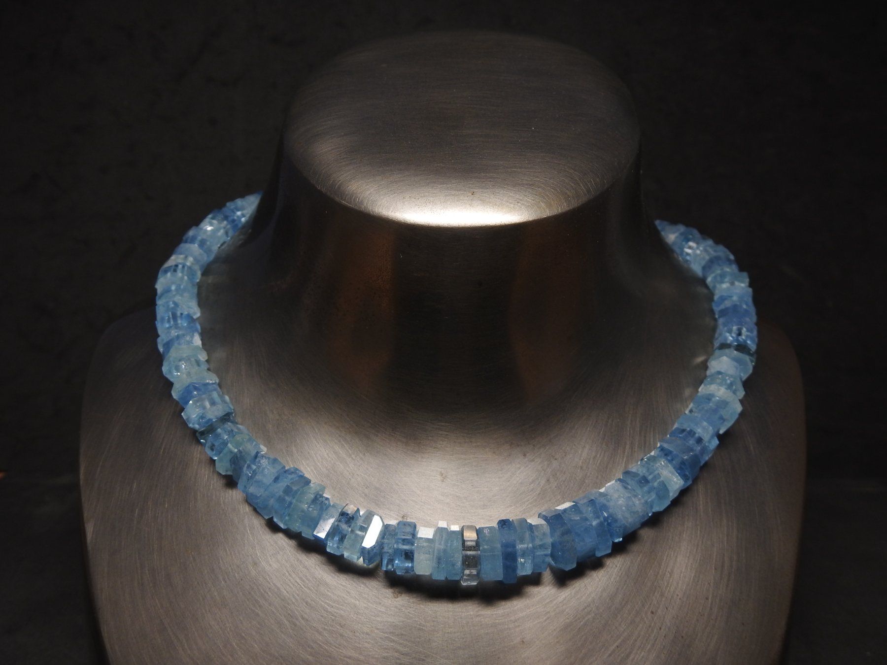 Catenine: Aquamarin-Collier der Extraklasse – Nuovo e nell'imballaggio originale da Langnau i. E. venduto da Vivid7