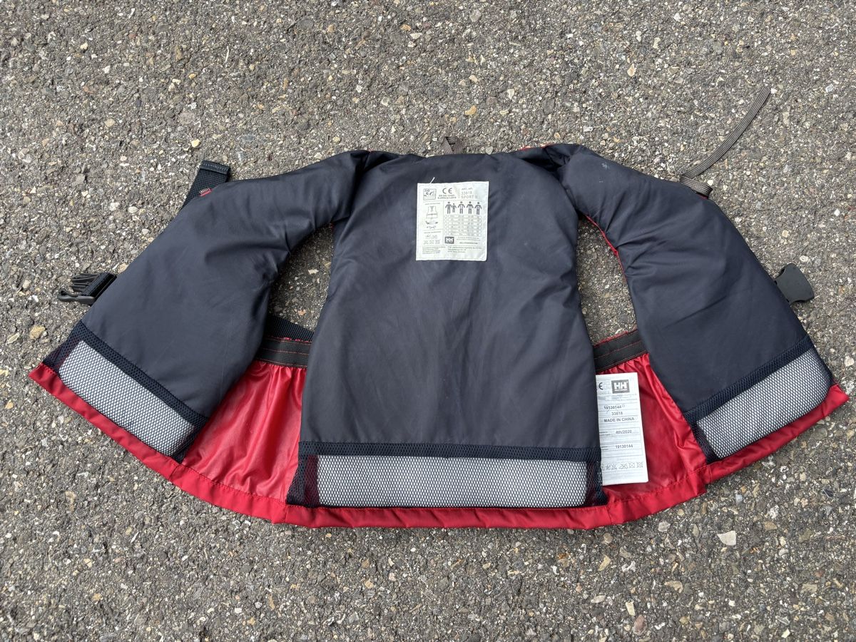 Helly Hansen Giubbotti di salvataggio: Helly Hansen Life Vest Sport II – Usato da Hinwil venduto da luepat 2