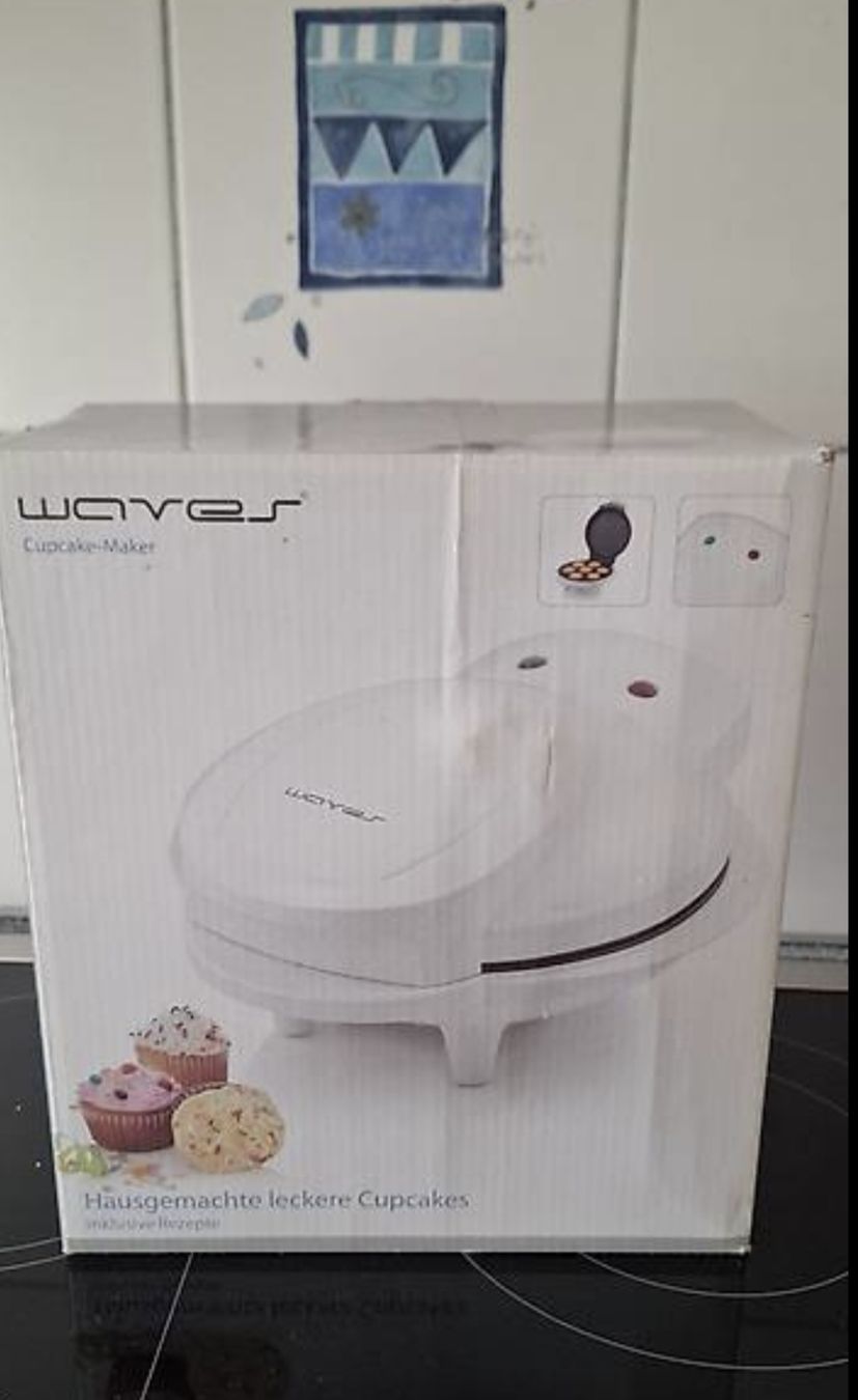Elettrodomestici da cucina: Cupcake Maker – Usato da Suhr venduto da Design_by_Debi 2