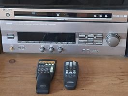 Yamaha DVD Player-S559MK2 und Yamaha DSP-A494 Verstärker