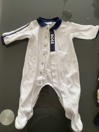 Ensemble bébé Hugo Boss pyjama bonnet taille 3 mois