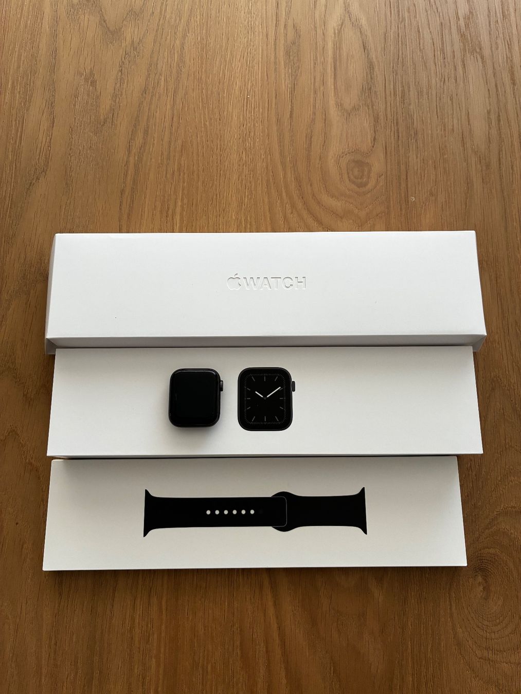 Apple Smartwatch: Apple Watch Series 5 mit OVP – Gebraucht aus Gossau SG von Thaiijt01 1