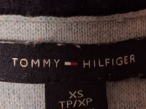 Tommy Hilfiger Pullover & Sweatshirts: Tomy Hilfiger Pullover  Gr. XS             /  132 – Gebraucht aus Schlieren von Alena020_0 3