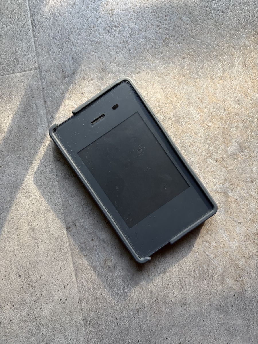 Handys / Smartphones: Lightphone 1st Gen – Neu (gemäss Beschreibung) aus Zürich von convolkconved