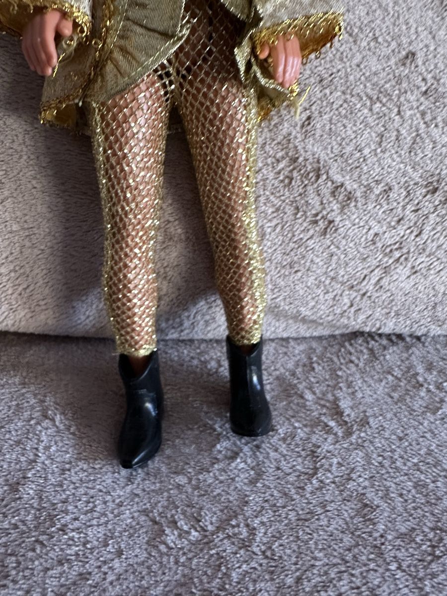 Bambole: Ken in Gold – Usato da Herbriggen venduto da Sehrazade 3