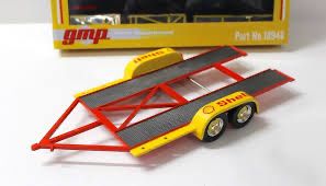 GMP Modellini d'auto: TANDEM CAR TRAILER SHELL GELB/ROT 1:18 GMP – Nuovo e nell'imballaggio originale da Suhr venduto da Moebelsiralfred 1