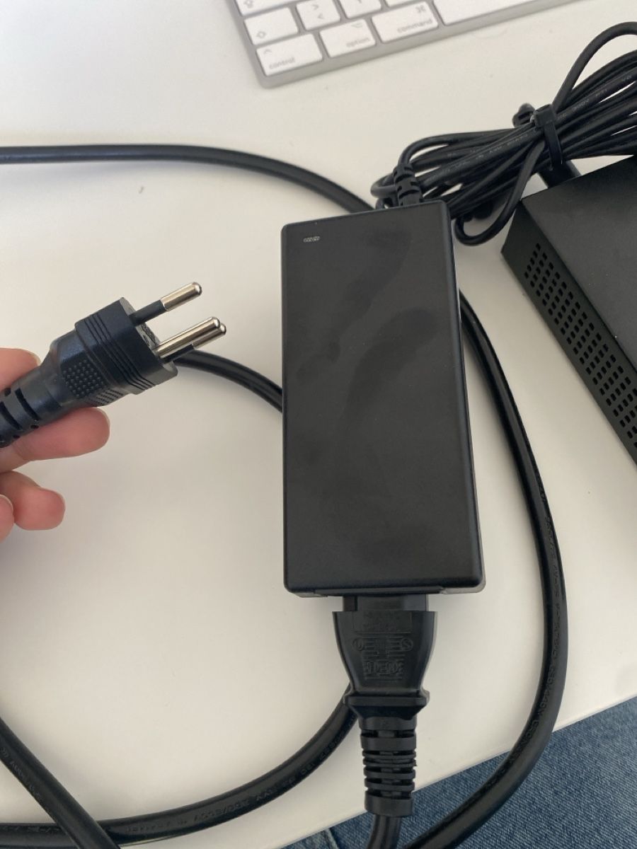 Cisco Hub & Switch: CISCO 8-port gigabit switch – Nuovo (secondo la descrizione) da Rüschlikon venduto da christin500 4