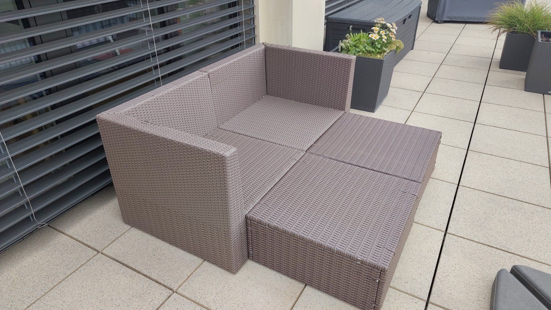 Ikea Divani: Outdoorlounge mit Kissen – Usato da Zürich venduto da aaw1279