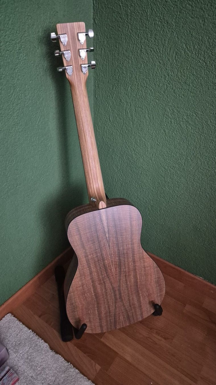 Martin & Co. Strumenti musicali: Little Martin LXK2 Gitarre + Ständer – Usato da Wolfhausen venduto da andreaandrea85 1