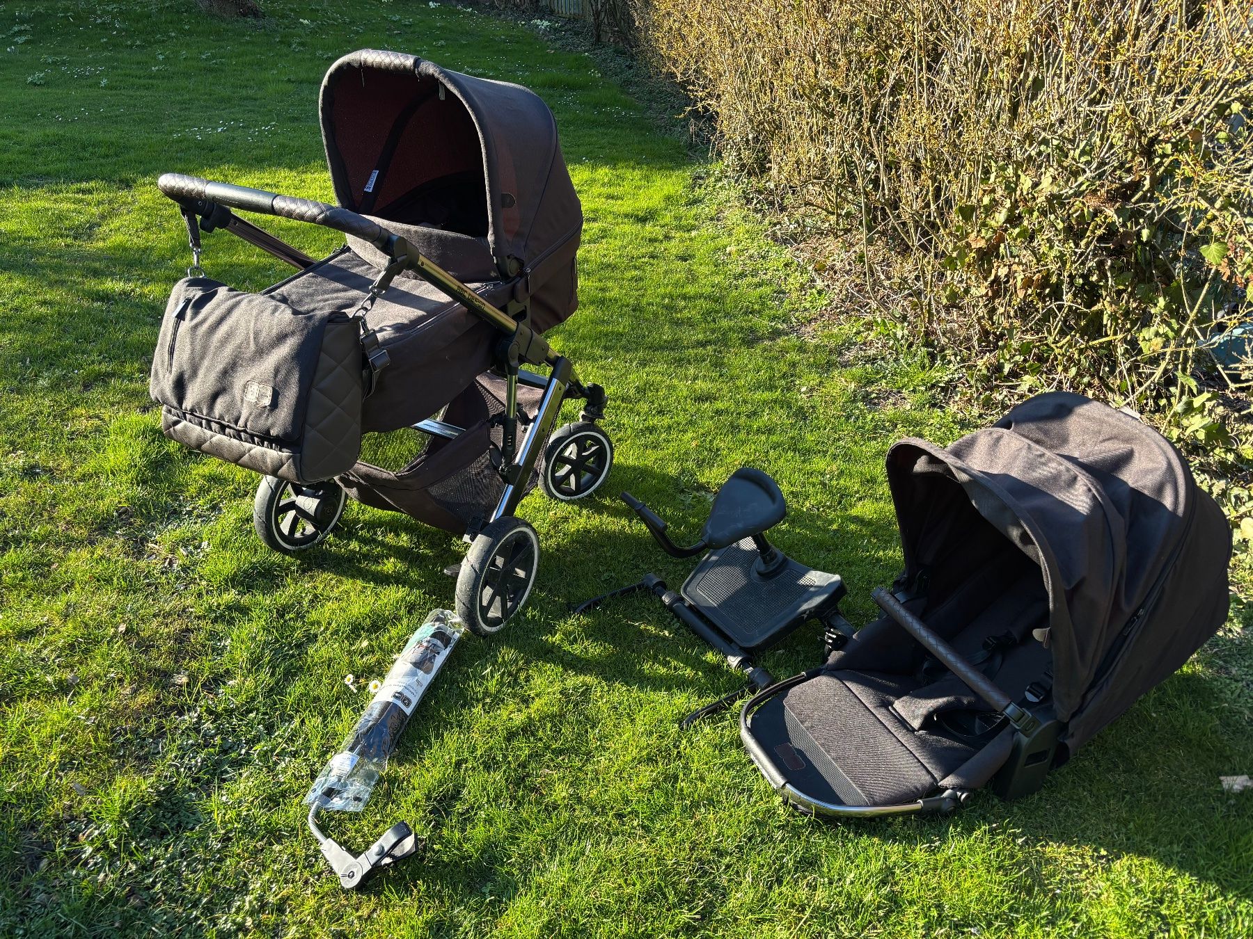 ABC Design Poussette: Poussette duo ABC Design Salsa 4 Air + accessoires – D'occasion à Vufflens-Château par dak_hq6z