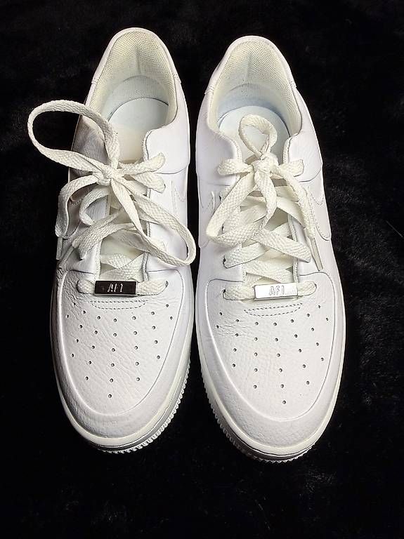 Nike Scarpe da donna: Nike Air Force 1 Gr. 40.5 – Usato da Interlaken venduto da saanduusch 1