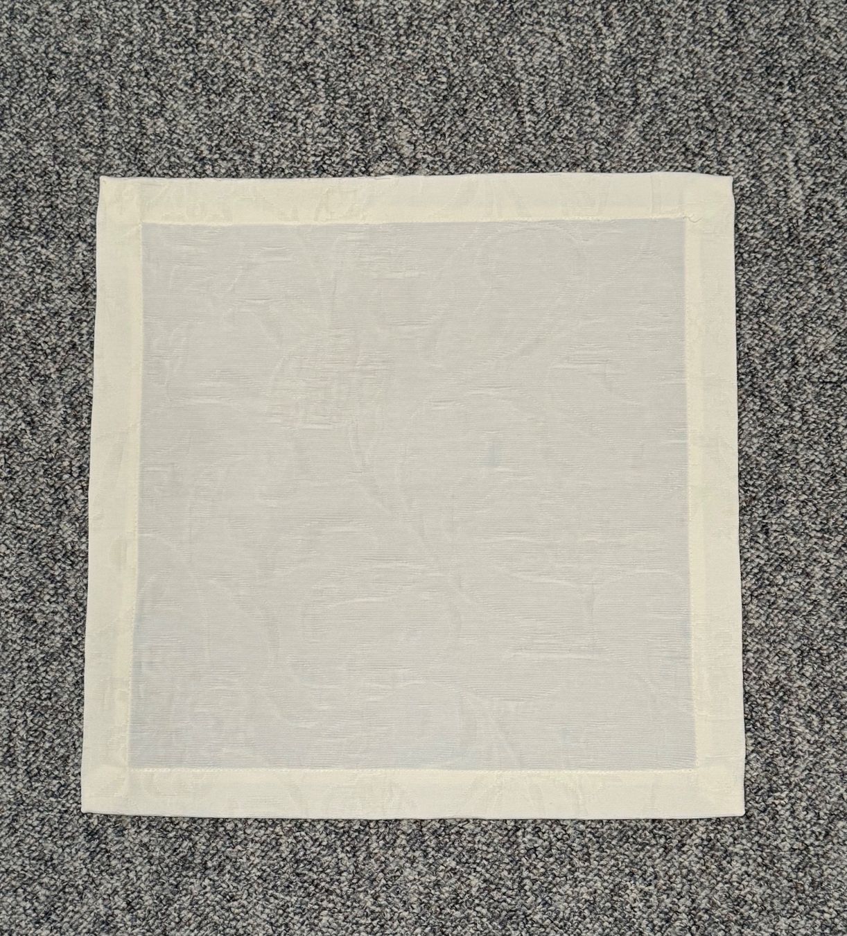 Tovaglioli: 10 serviettes en relief – Nuovo (secondo la descrizione) da Genève venduto da flocon06