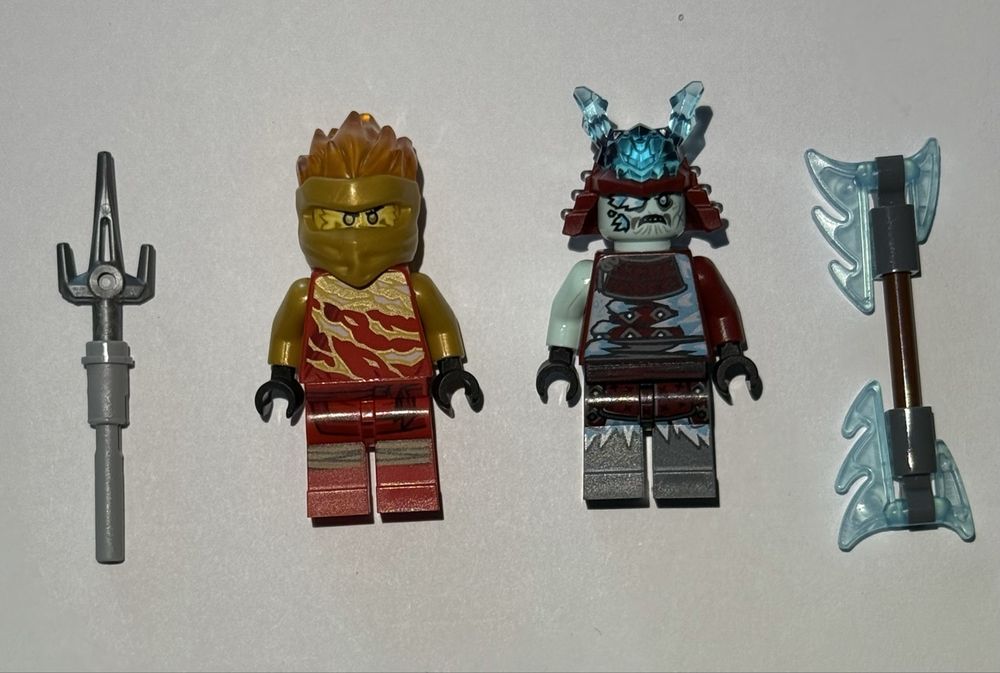 Lego Jouets: 2 Stück LEGO Ninjago Minifiguren: Samurai Eis, Jay. – D'occasion à Rheinfelden par zim_2hqc 1