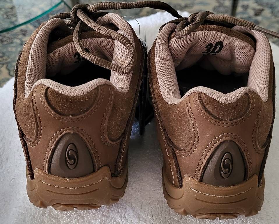 Scarpe da uomo:  Bequeme Salomon Wanderschuhe  – Usato da Zizers venduto da Roosi1 2