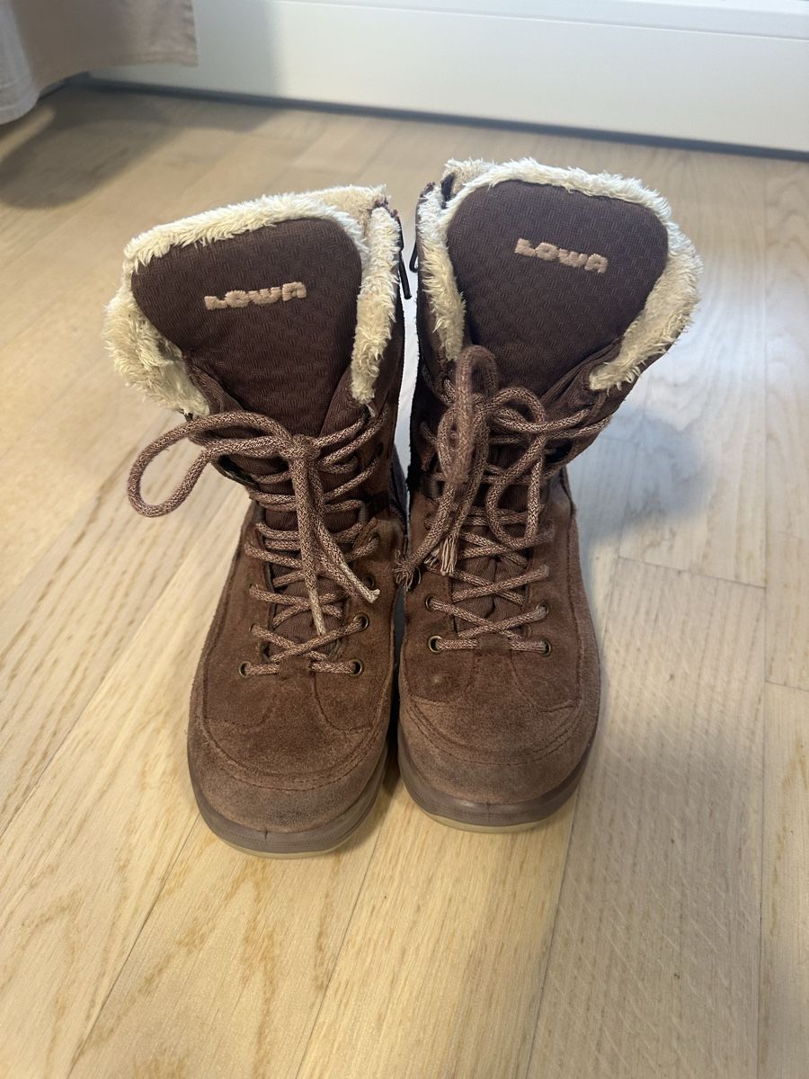 Lowa Scarpe per ragazze: LOWA Winterschuhe Mädchen Gr. 30 – Usato da Dübendorf venduto da nat_h9wg