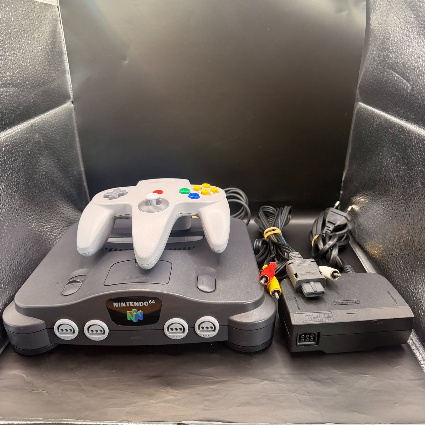 Nintendo Console: Nintendo 64 N64 Konsole Grau – Usato da Düdingen venduto da Nerdworld