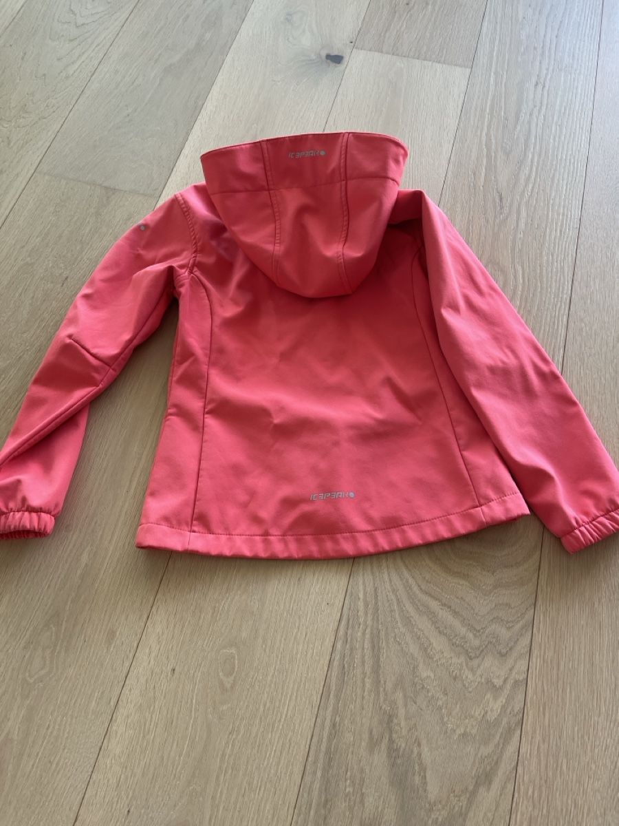 Icepeak Vestes & Manteaux: Kinder Softshelljacke Icepeak Grösse 140 leichte Flecken – D'occasion à Reiden par babsiontour 2