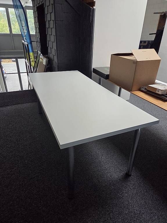 Tavoli: Grosser Büro-/ Sitzungstisch – Usato da Rain venduto da Steff_95