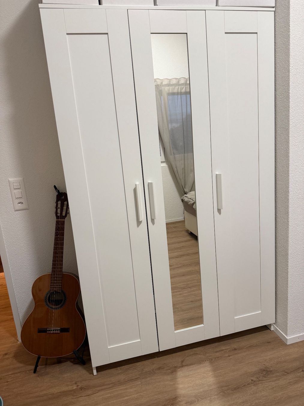 Ikea Armadi: Ikea Kleiderschrank weiss – Usato da Oppikon venduto da jur_h26w