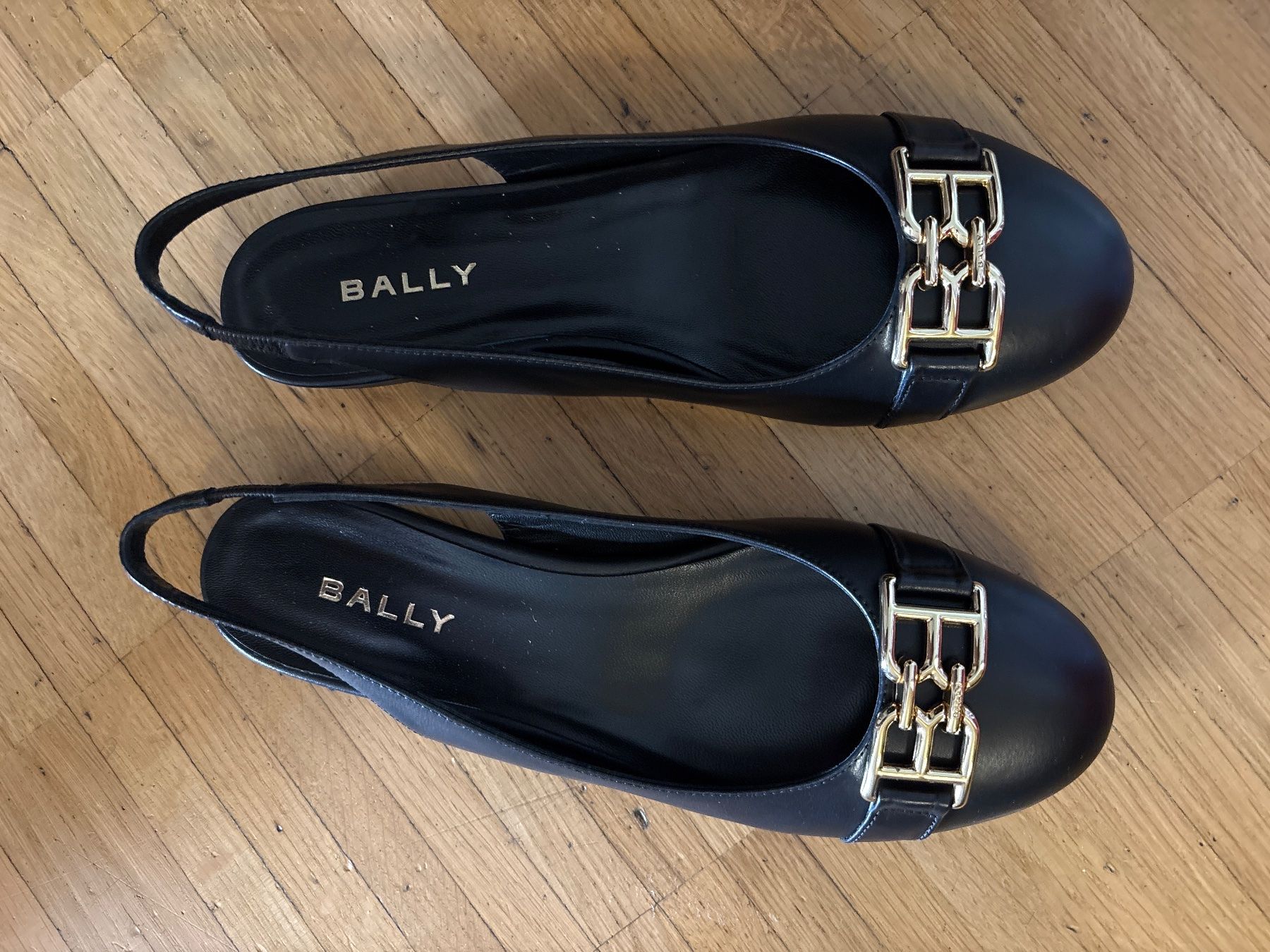 Bally Scarpe da donna: Originale Bally Sandalen Neu ein Schnäppchen! – Nuovo e nell'imballaggio originale da St. Gallen venduto da kes_5bxr