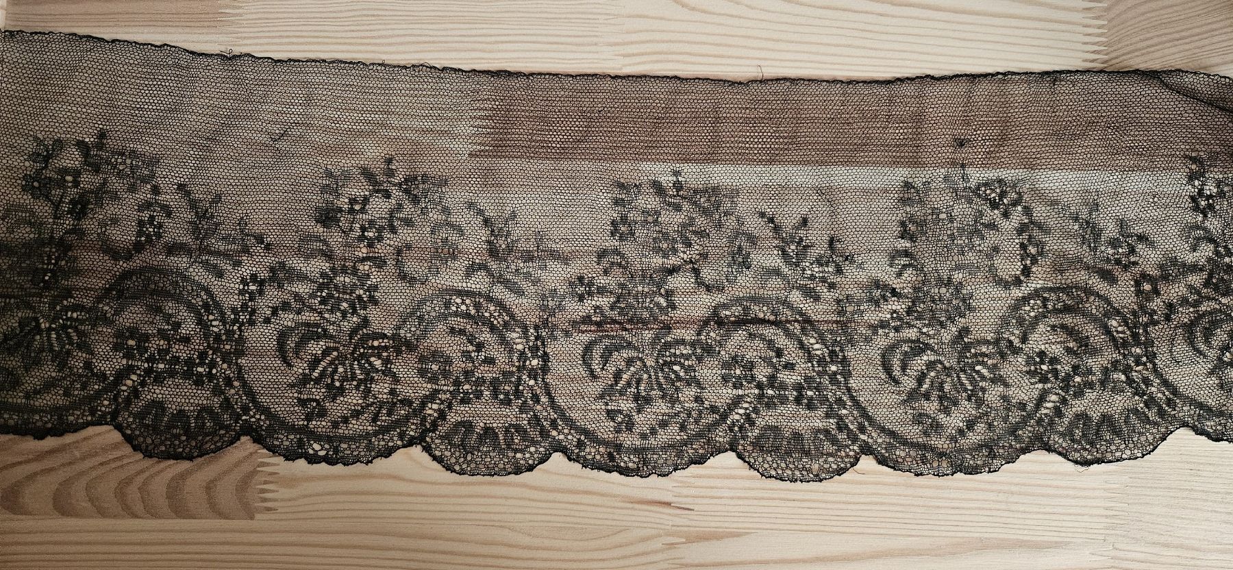 Tessuti: dentelle ancienne 5m50x17cm – Difettoso da Carouge GE venduto da Lea000 4