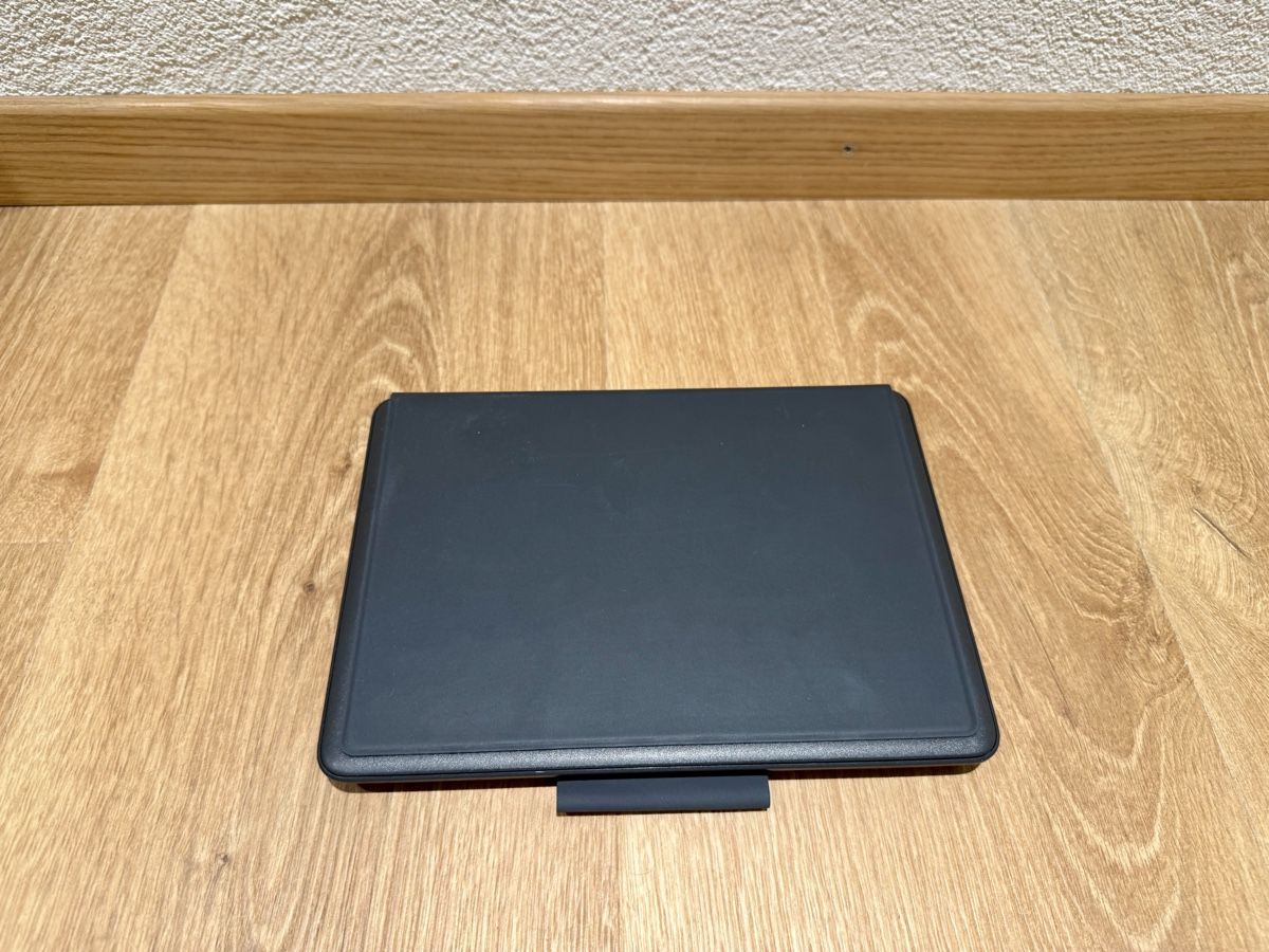 Apple Tablet PC: Apple iPad Gen. 9 mit Logitech-Tastatur-Case – Usato da Wagen venduto da S.Ehrling 2
