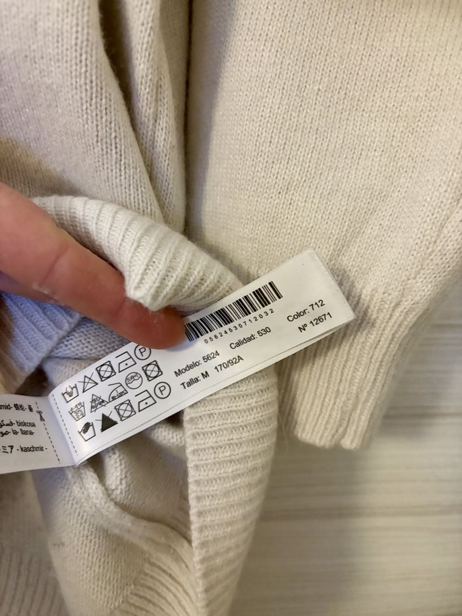 Massimo Dutti Maglioni & Felpe: Massimo Dutti Cashmere Blend Sweater, Size M, Cream – Nuovo (secondo la descrizione) da Sorengo venduto da dis_tfq6 3