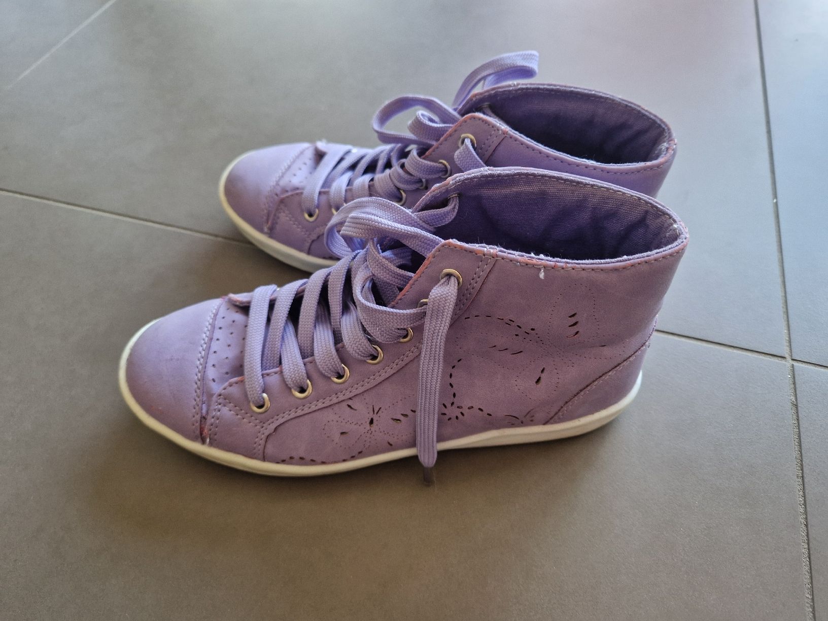 Chaussures filles: Baskets montantes lilas neuves  taille 36 – Neuf (Voir description) à Delémont par bouboute01 2