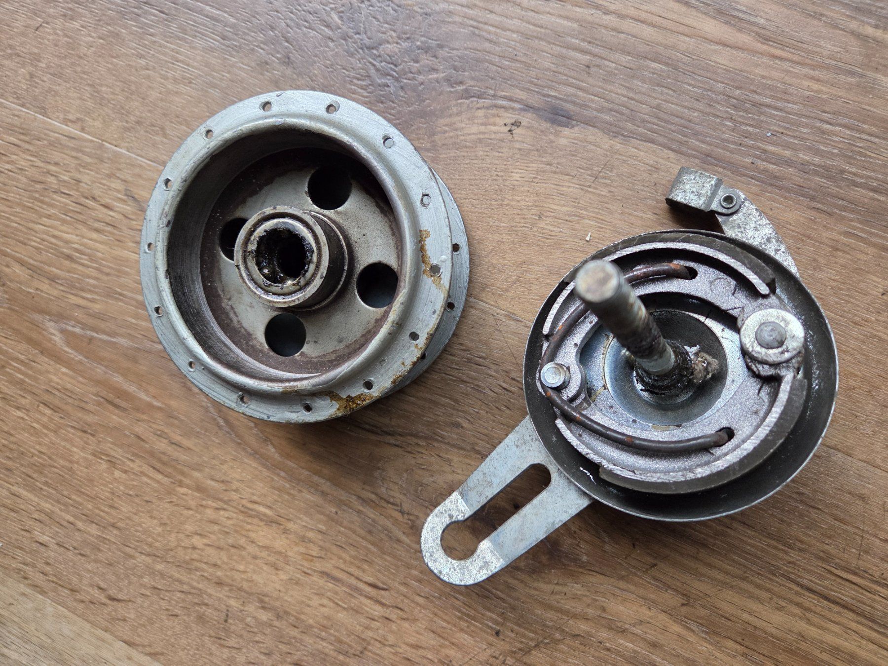 Sachs Ciclomotori: Vorderradnabe Bremsanker 90 mm – Usato da frümsen venduto da Sailem 1