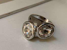 Swarovski Ring silberfarben mit zwei Kristallen