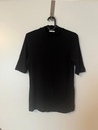 Vila Shirt schwarz gerippt Grösse S