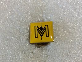 Ansteckpin 116: M