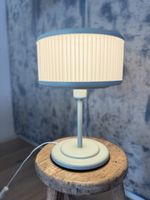 Tischlampe mintgrün mit geripptem Lampenschirm neuwertig