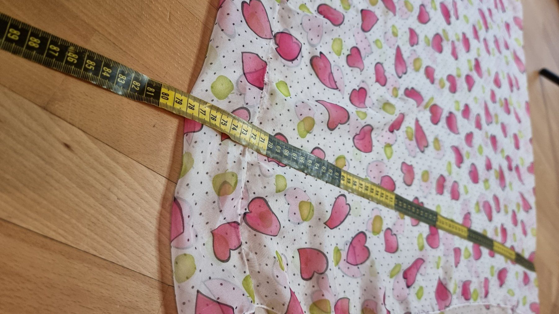 Foulard & Sciarpe: 🌺Rundschal mit Herzen🌺 – Usato da Wald ZH venduto da CapLux 5