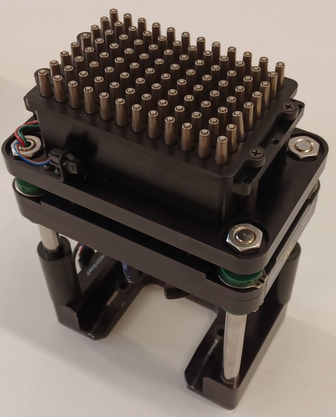 Accessori da laboratorio: Molecular Devices FLIPR tetra 96 pipetting head – Usato da Niederdorf venduto da LeptonAG_Labor 2