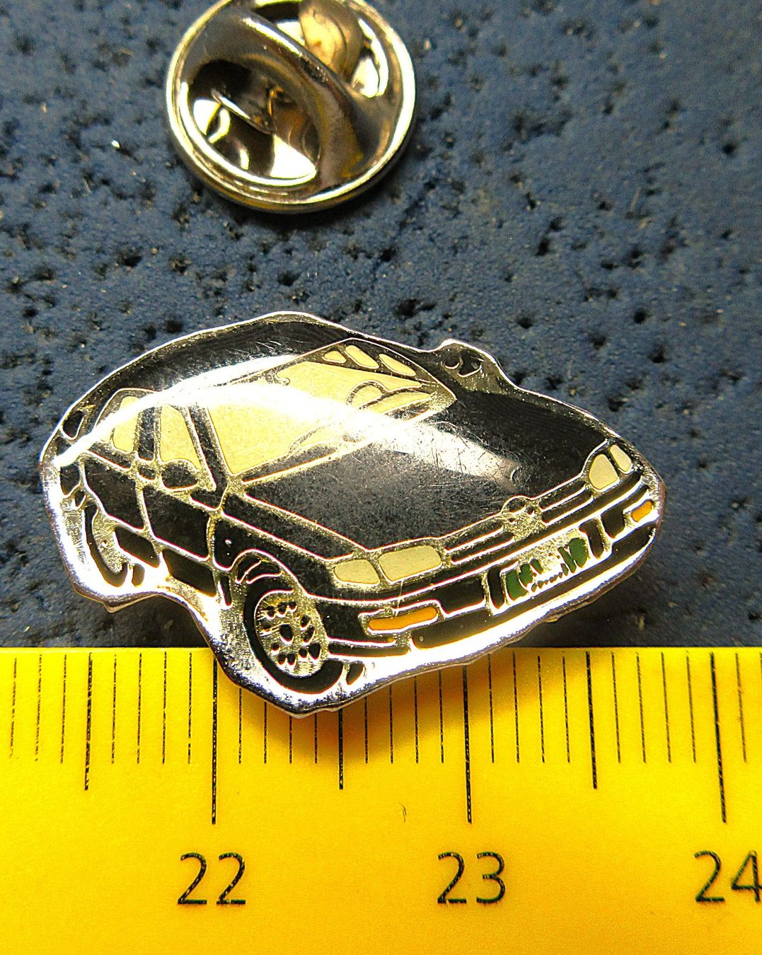 Plaketten & Abzeichen: AUTO PIN – Gebraucht aus Ettingen von Hausi4711