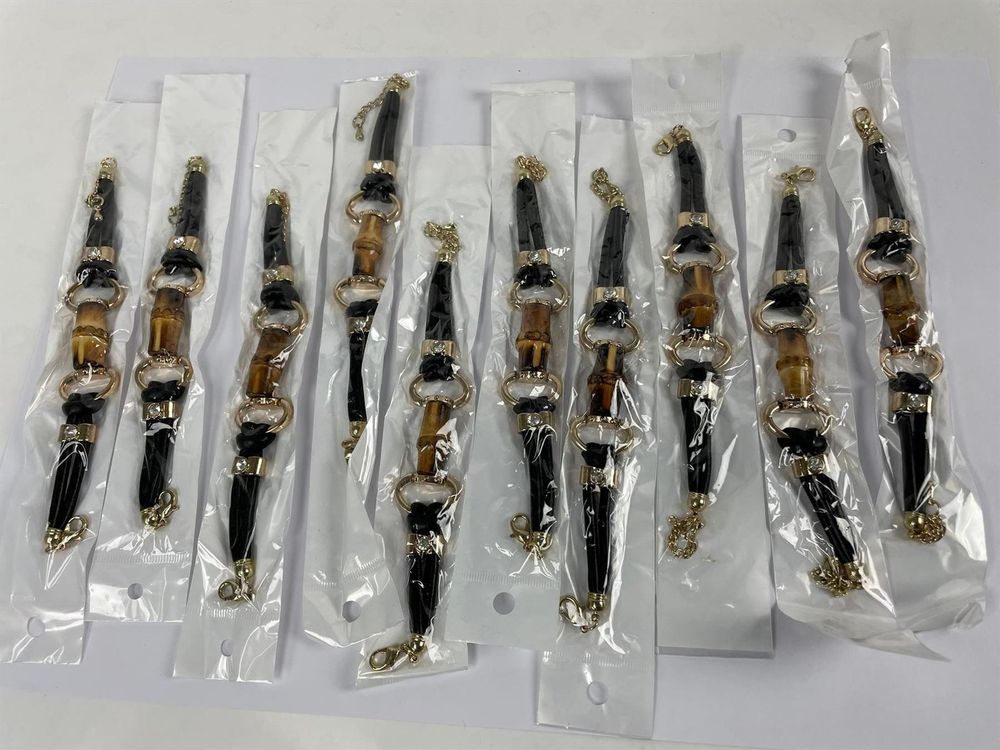 12 Stück Schmuck-Präsentationskissen - Leder & Samt, 7.2x4.4cm, Schwarz