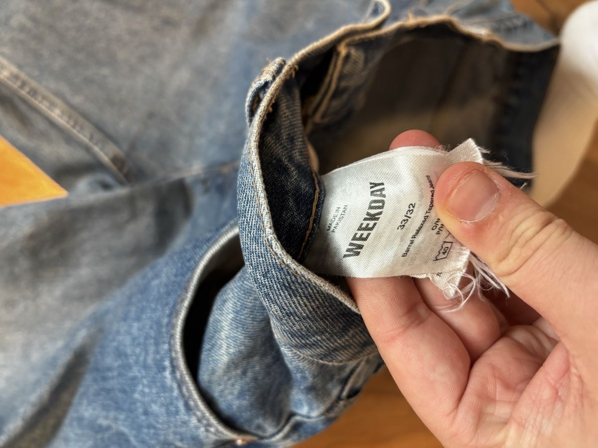 Weekday Jeans: Weekday Barrel Jeans | 33/32 – Usato da St. Gallen venduto da NPC_mit_Twint 3
