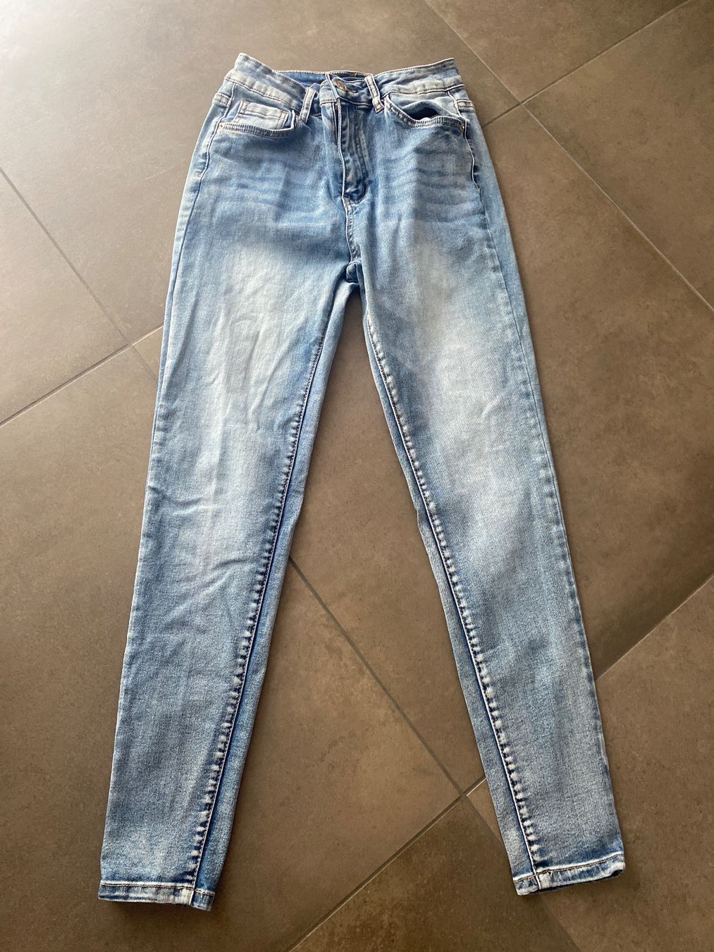 Shein Jeans: Shein jeans taille S – Neu (gemäss Beschreibung) aus Delémont von Ma_LoU.01