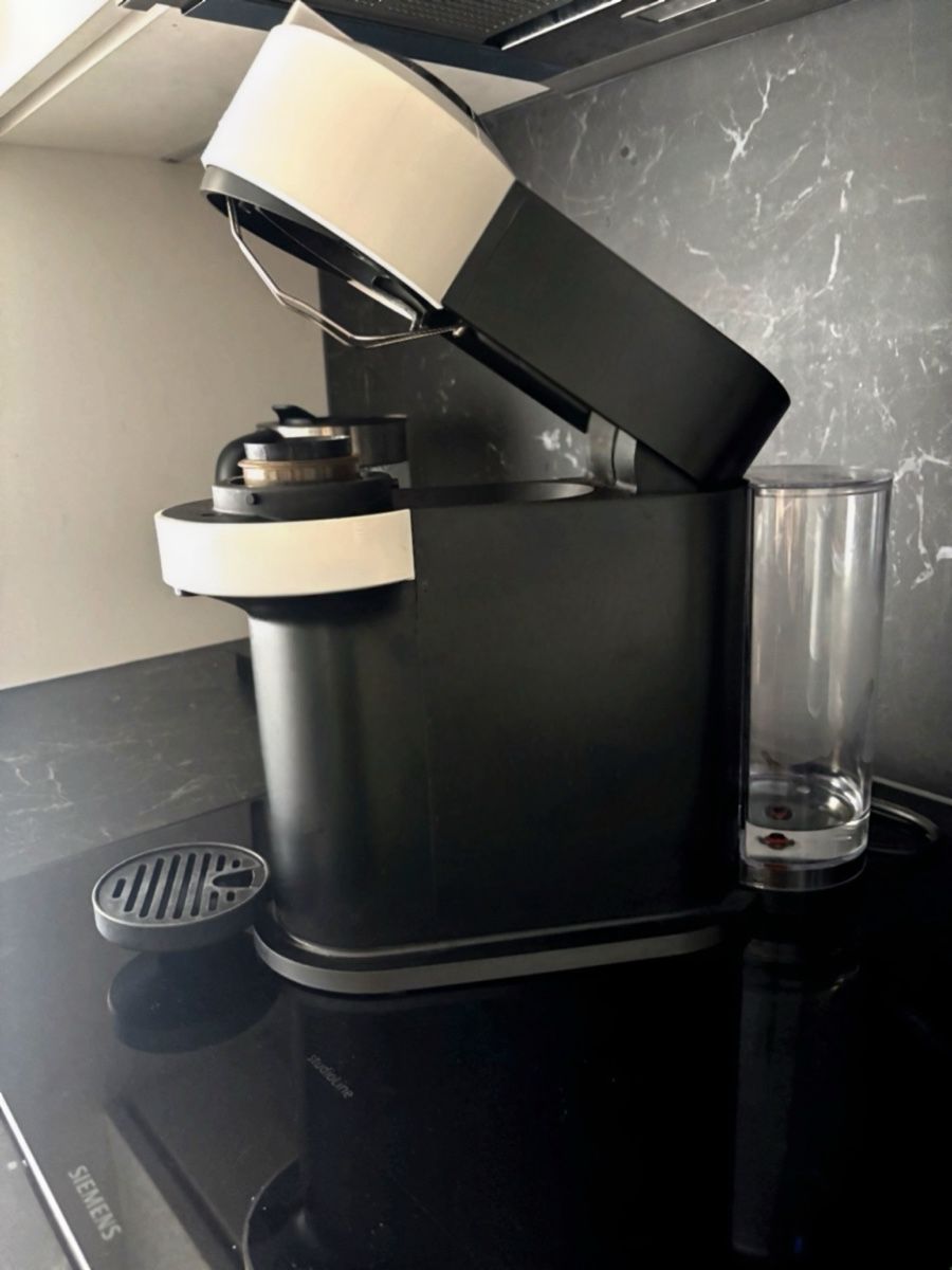 Nespresso Kaffeemaschinen & Espressomaschinen: Nespresso Vertuo Next Kaffeemaschine  – Gebraucht aus Breitenbach von sin_pg58 2